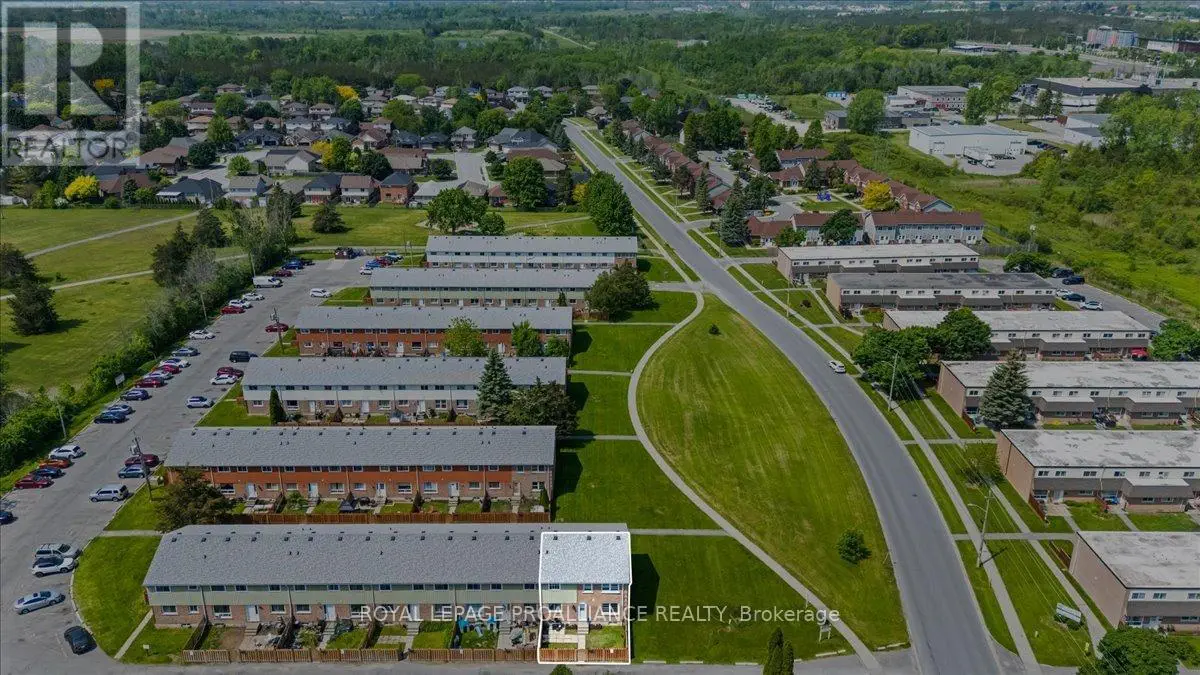 12 - 15 Tracey Park Drive, Belleville, Ontario  K8P 4R4 - Photo 3 - X12203564