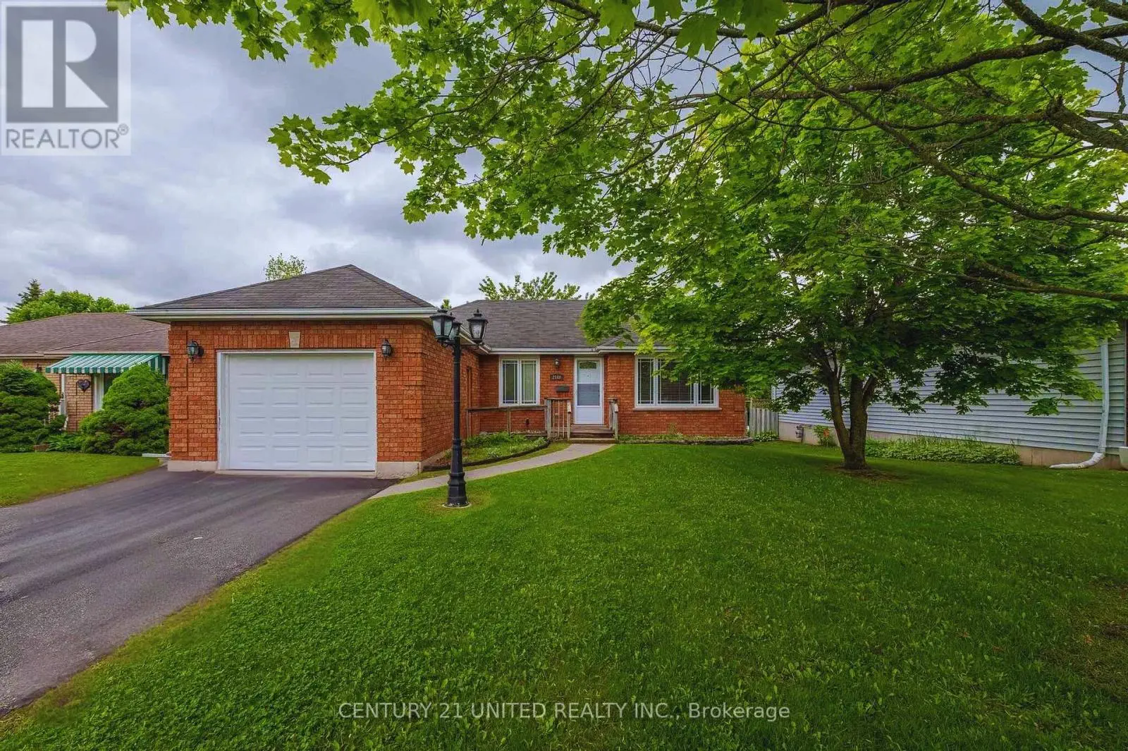 2509 Marsdale Drive, Peterborough East, Ontario  K9L 1Z4 - Photo 1 - X12189849