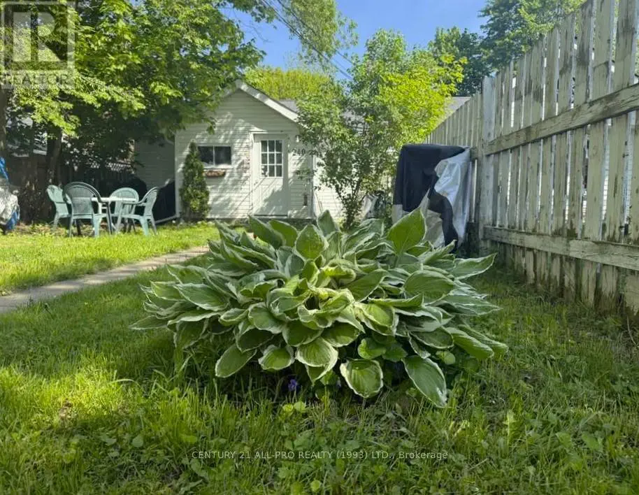 240 University Avenue W, Cobourg, Ontario  K9A 2E9 - Photo 1 - X12204224