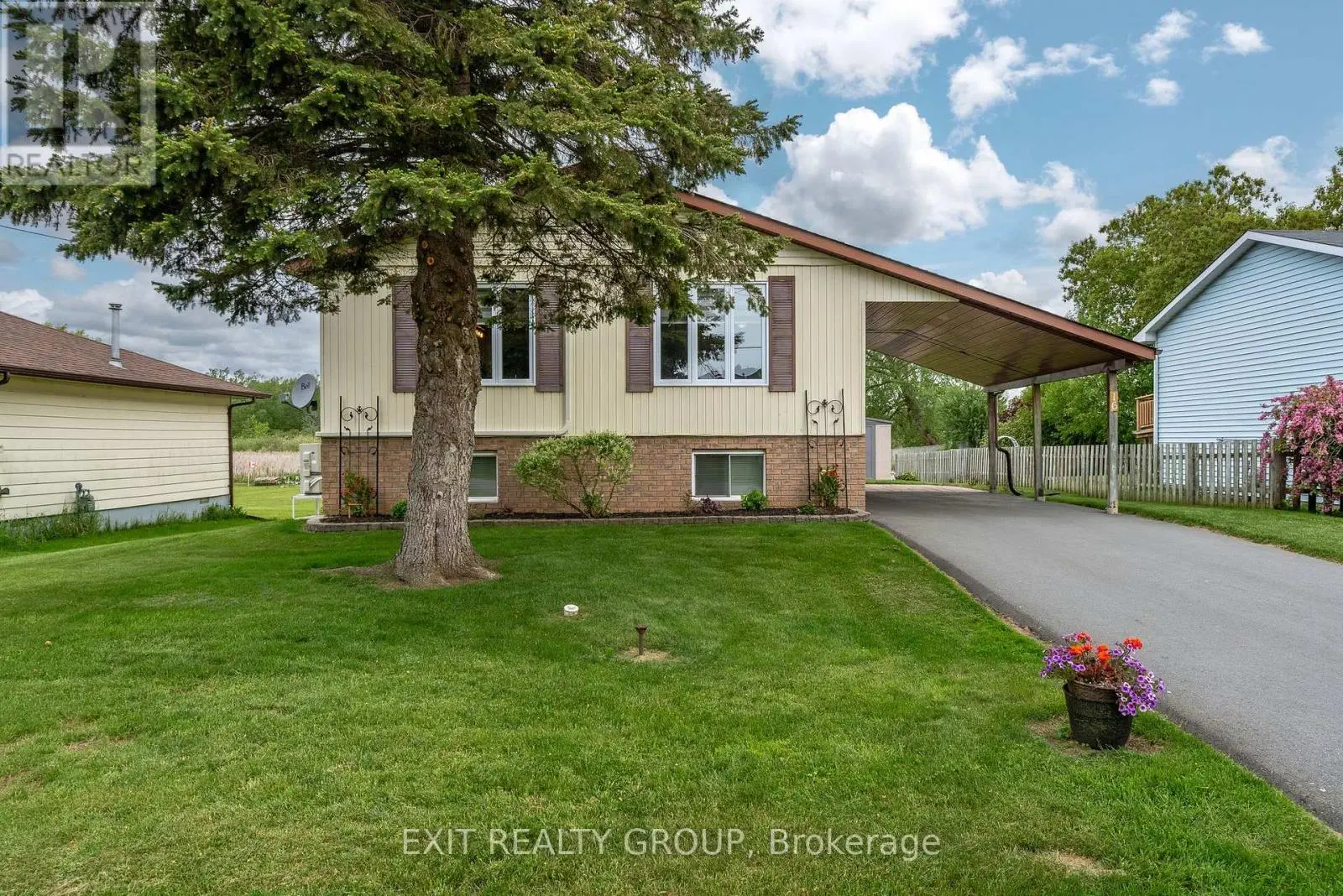 16 Queen Street W, Brighton, Ontario  K0K 1H0 - Photo 1 - X12204748