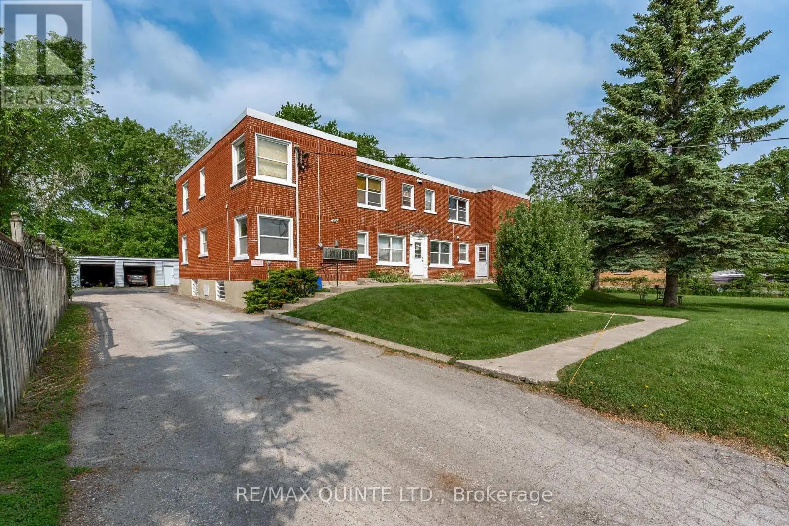 54 Sidney Street, Belleville, Ontario  K8P 3Y8 - Photo 3 - X12204970