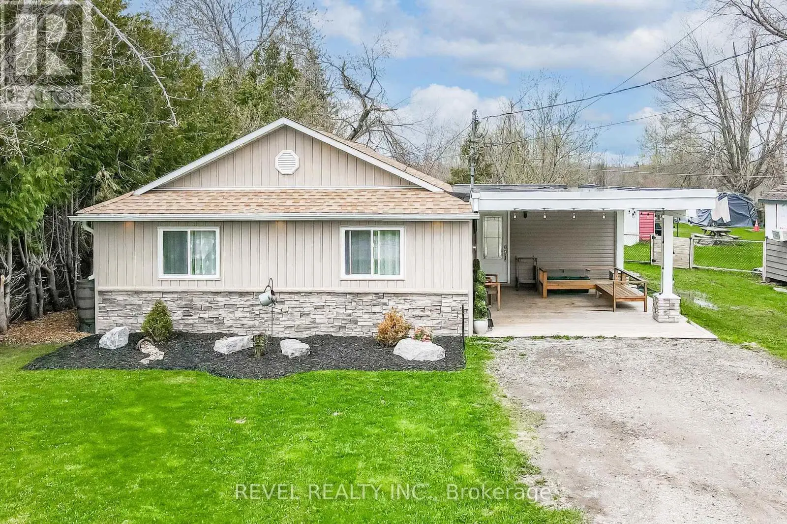 411 Long Beach Road, Kawartha Lakes, Ontario  K0M 1G0 - Photo 1 - X12205241