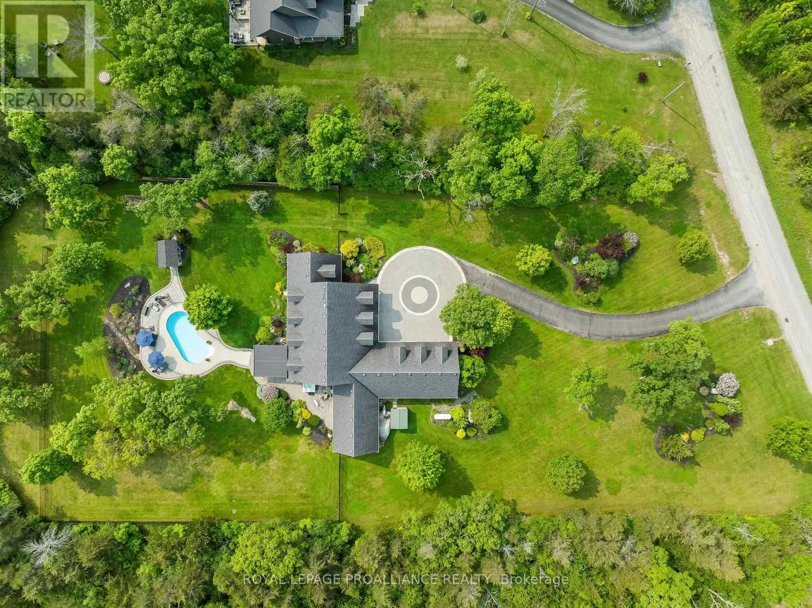168 Sunrise Drive, Prince Edward County, Ontario  K8N 4Z7 - Photo 2 - X12205862