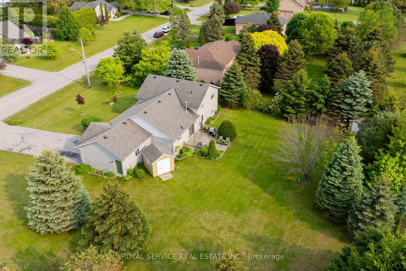8 Theresa Street, Cobourg, Ontario  K9A 0Y1 - Photo 3 - X12206069