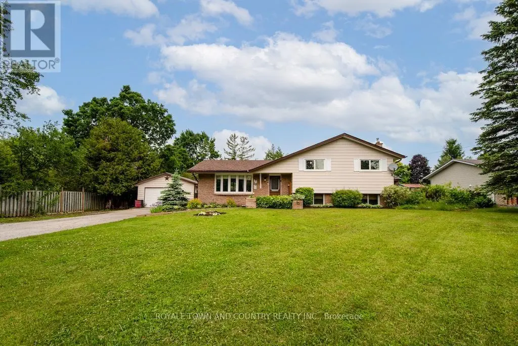 15 Janet Drive, Kawartha Lakes, Ontario  L0B 1K0 - Photo 1 - X12206320