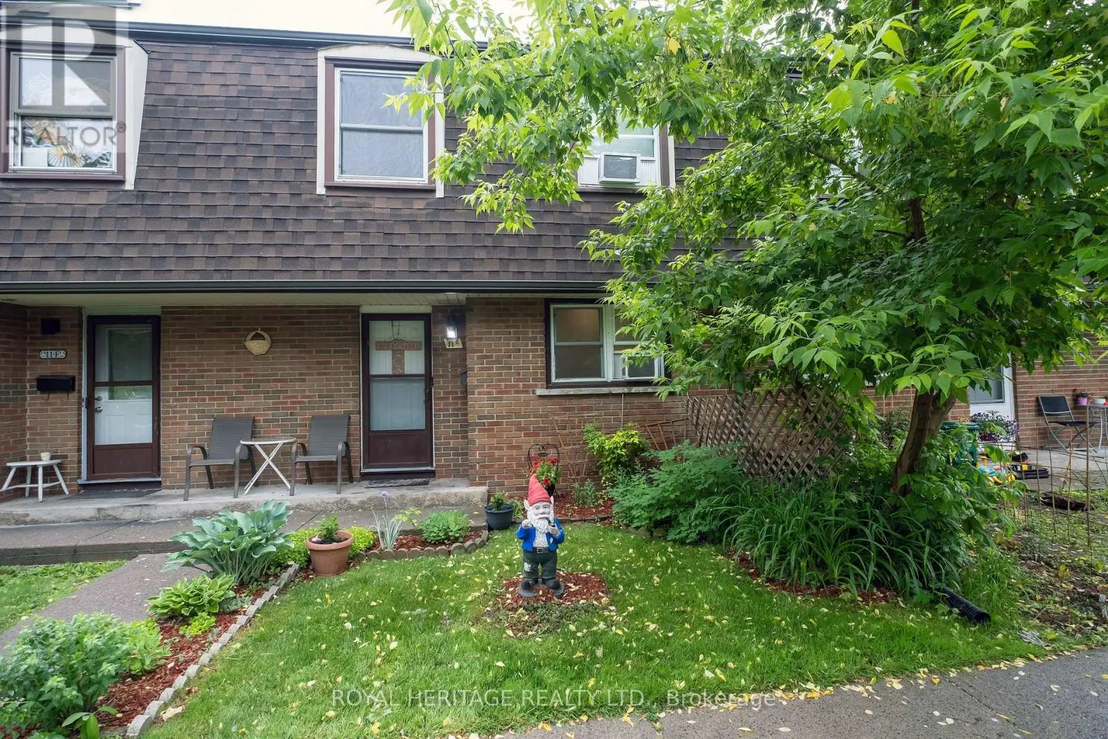 11E - 60 PRINCE OF WALES DRIVE, Belleville, Ontario