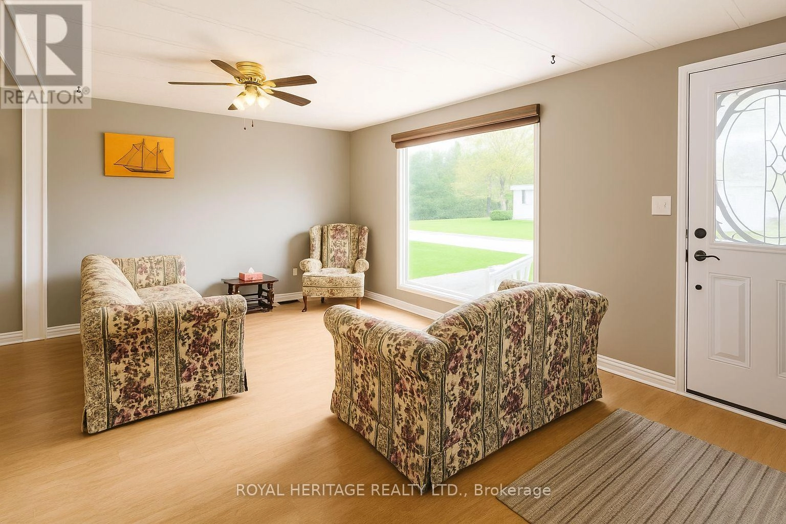 19 Park Street, Kawartha Lakes, Ontario  K9V 4R1 - Photo 3 - X12148165