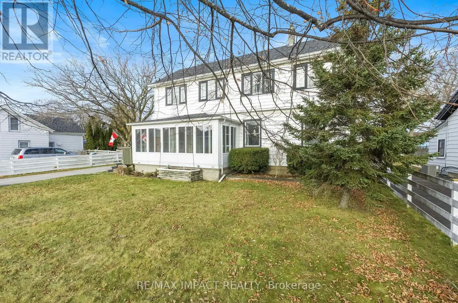 18 Spencer Street W, Cobourg, Ontario  K9A 2G3 - Photo 3 - X12207309