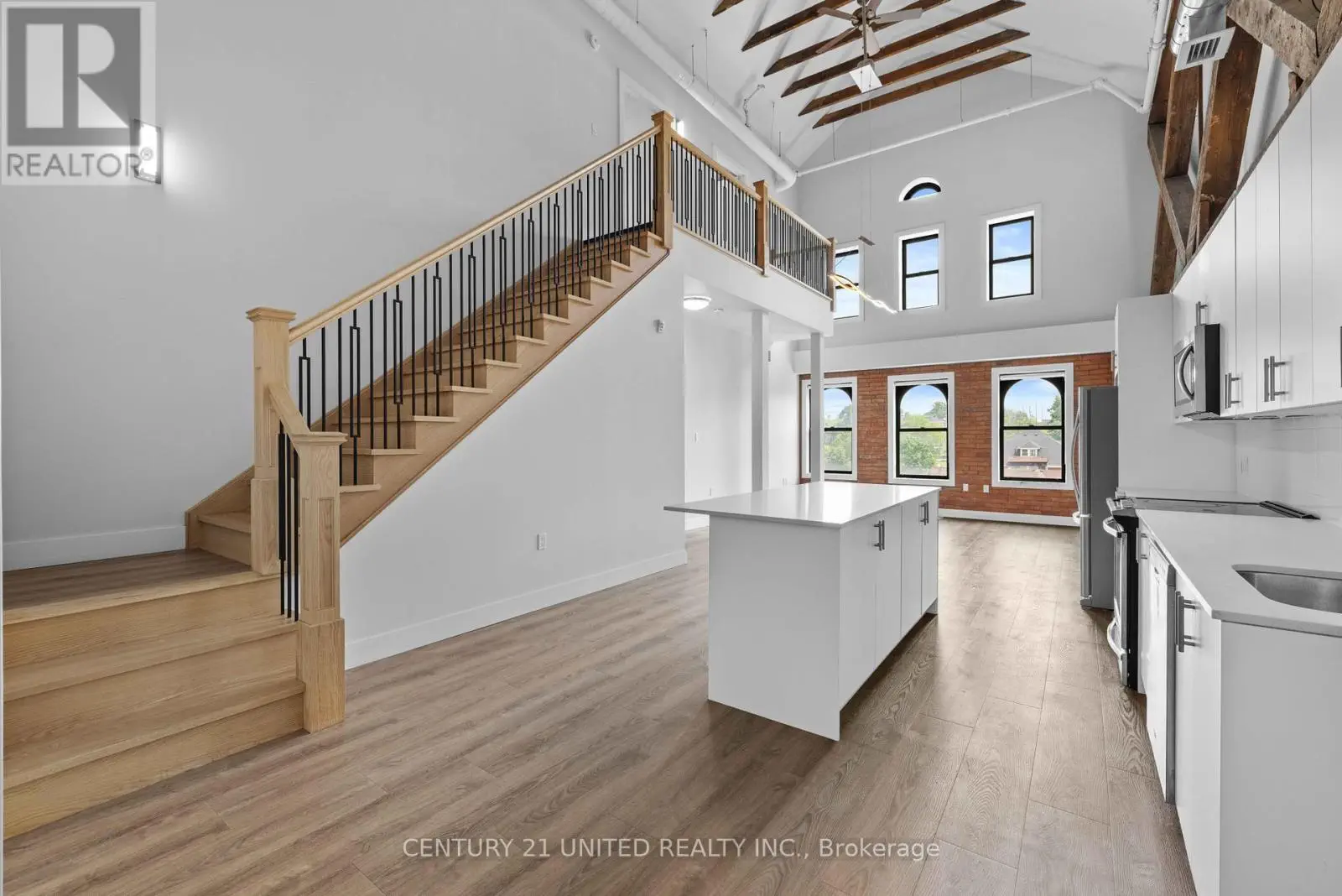 403 - 475 George Street N, Peterborough Central, Ontario  K9J 3G6 - Photo 2 - X12207953