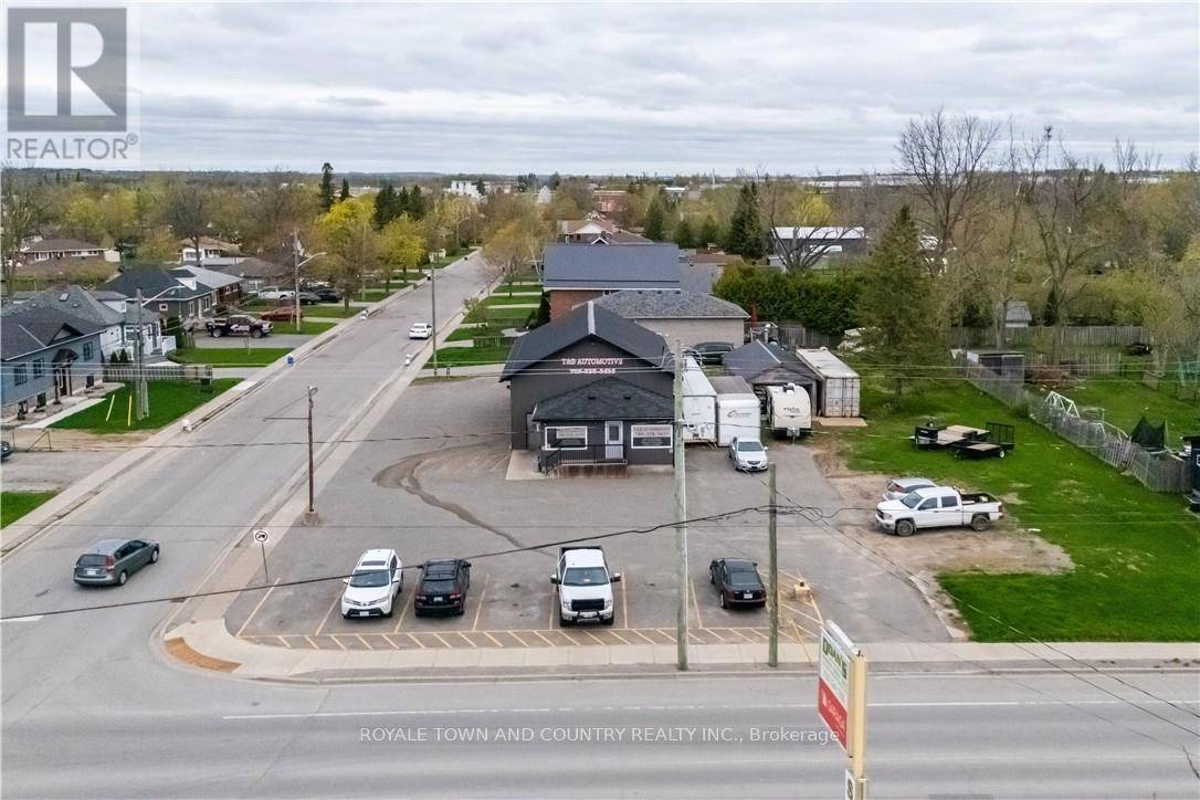 118 Queen Street N, Kawartha Lakes, Ontario  K9V 1G9 - Photo 1 - X12208855