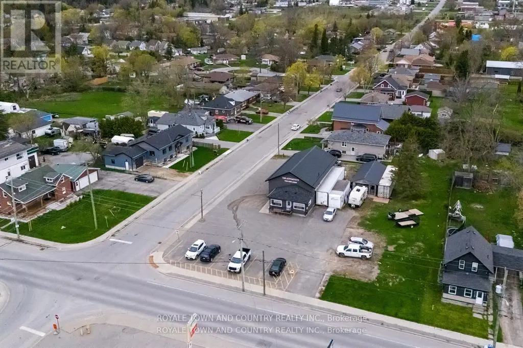 122 Queen Street, Kawartha Lakes, Ontario  K9V 1N3 - Photo 2 - X12208859