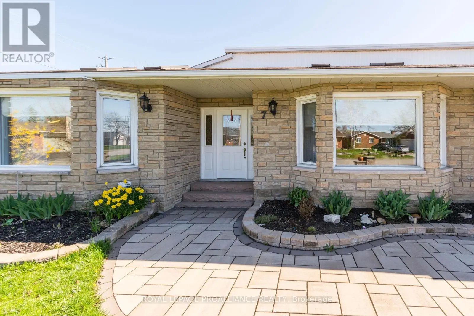 7 Brintnell Boulevard, Brighton, Ontario  K0K 1H0 - Photo 2 - X12208912