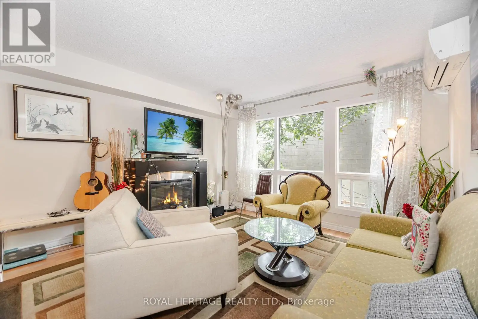39 - 1209 Queen Street E, Toronto, Ontario  M4M 3H4 - Photo 2 - E12209477