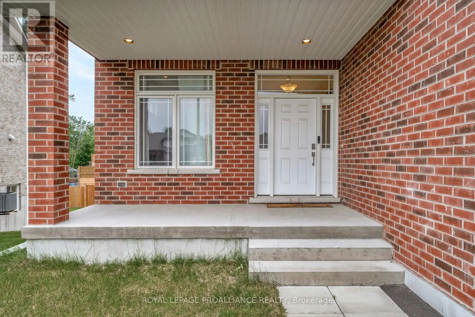 54 Lanark Drive, Belleville, Ontario  K8N 0G7 - Photo 3 - X12209494