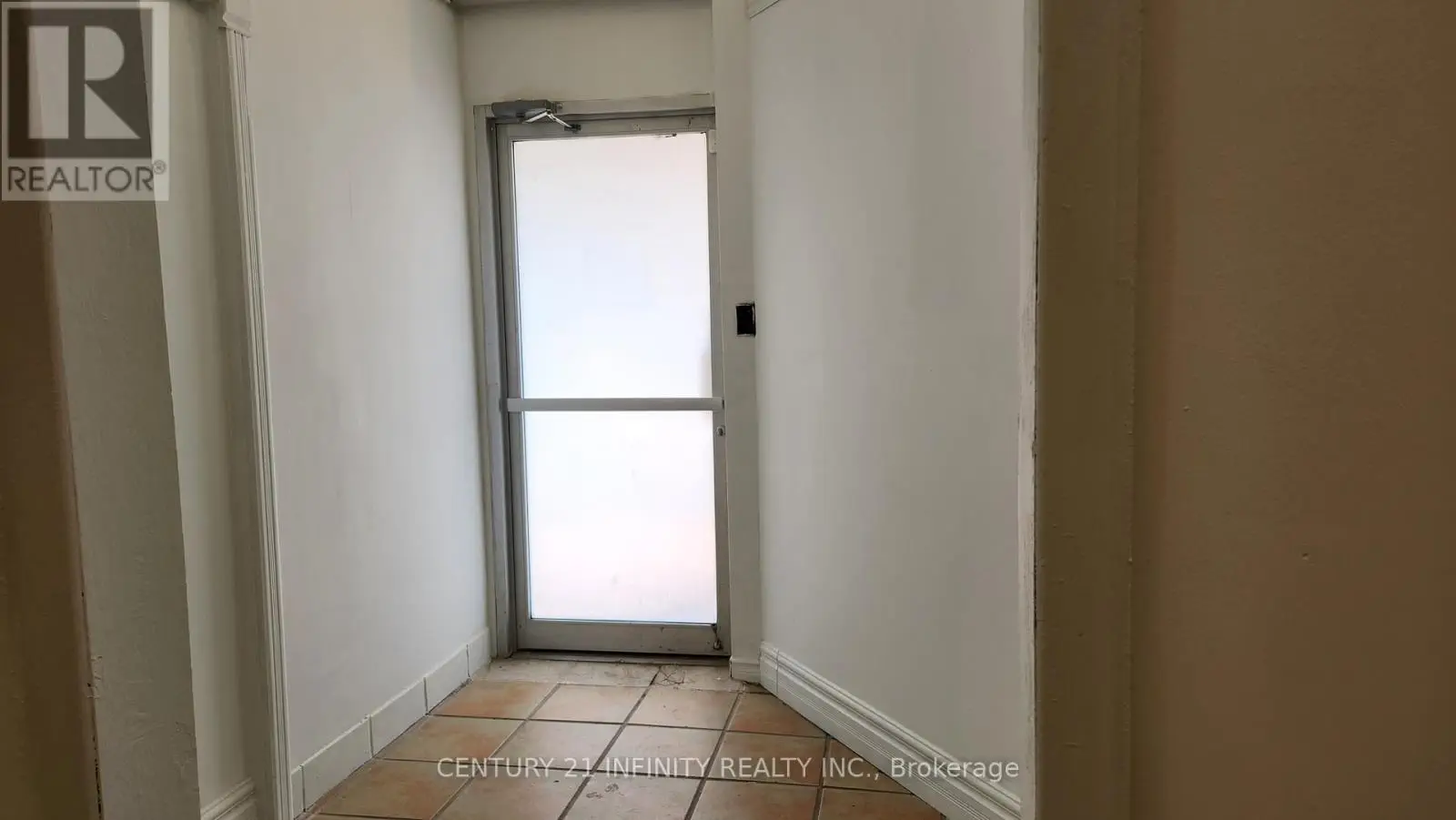 142 Simcoe Street S, Oshawa, Ontario  L1H 4G9 - Photo 3 - E12209833