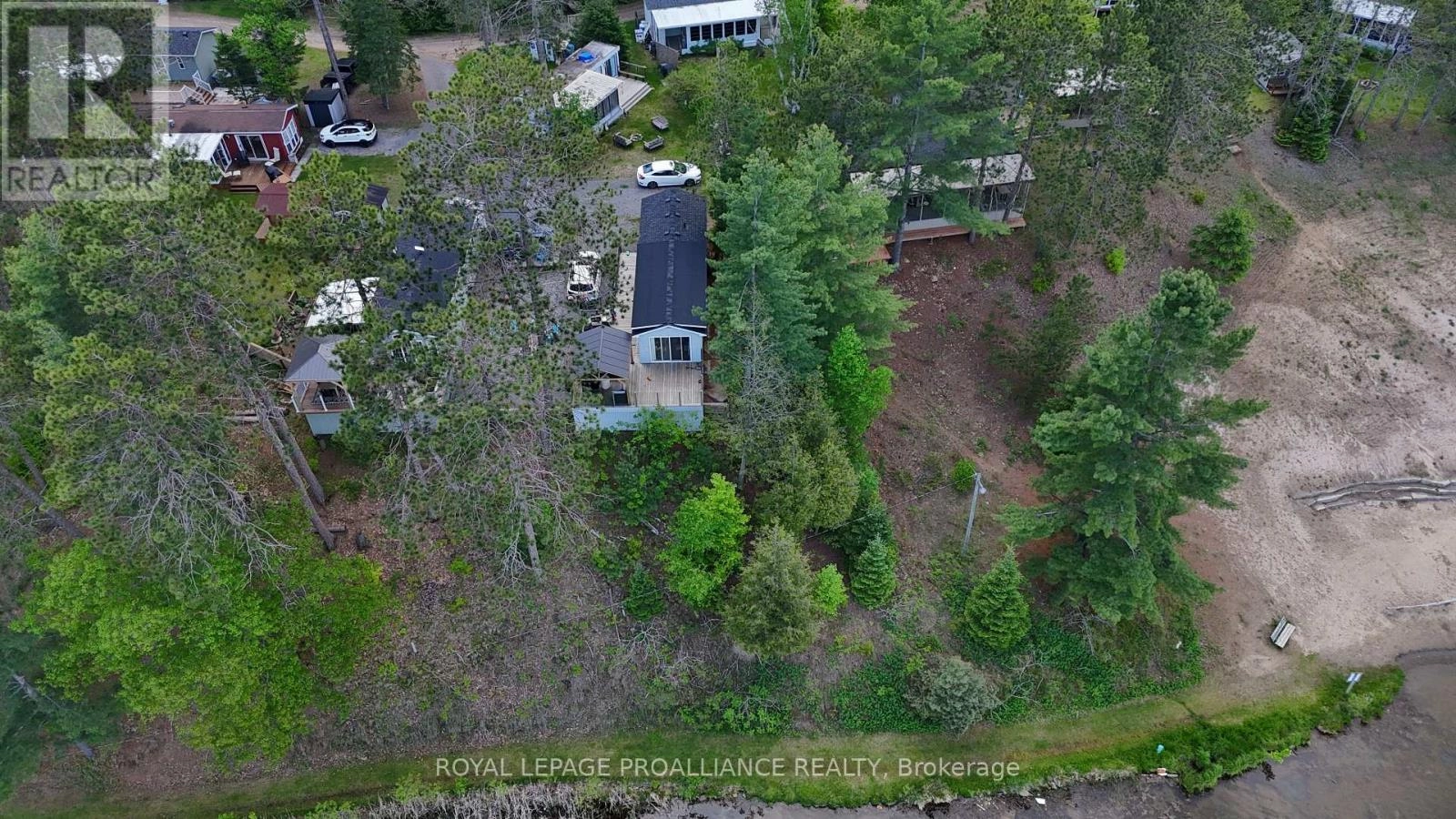 240 Pinewood Park Road, Whitewater Region, Ontario  K0J 1Y0 - Photo 1 - X12077676