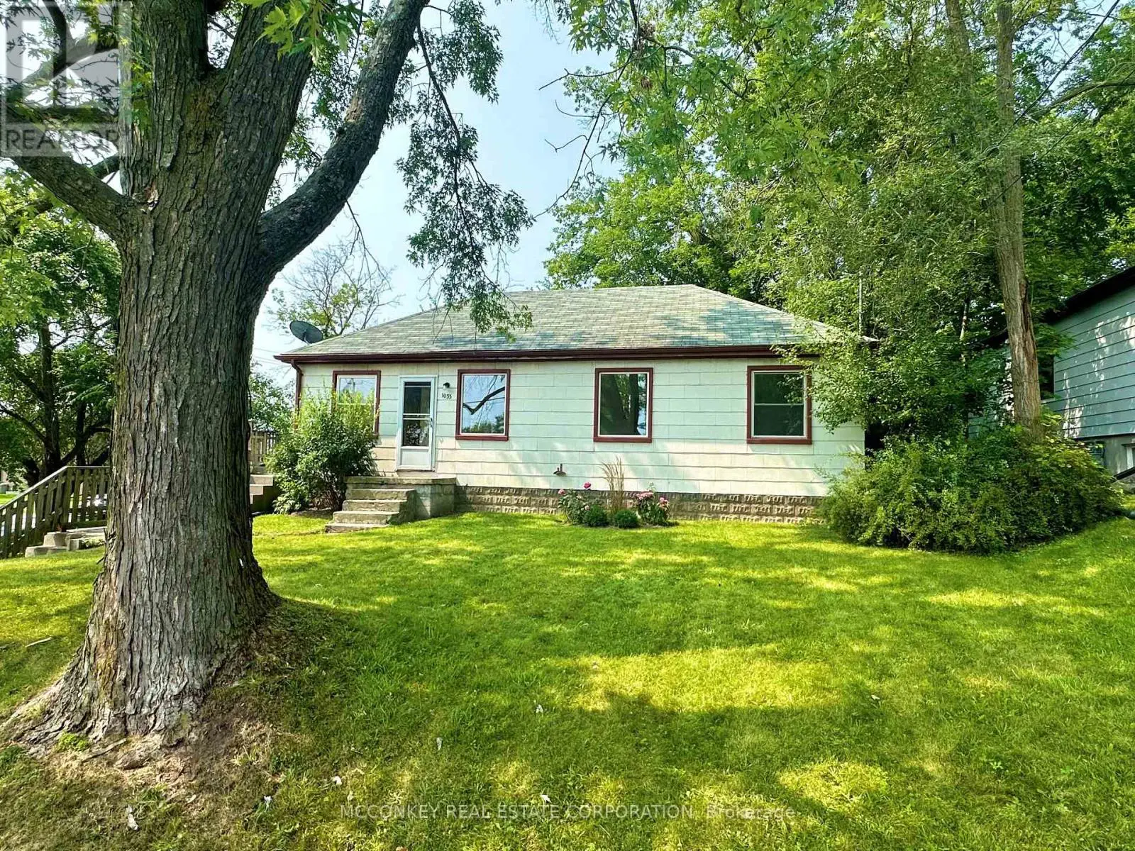 1033 Western Avenue, Peterborough Central, Ontario  K9J 5W5 - Photo 1 - X12210119