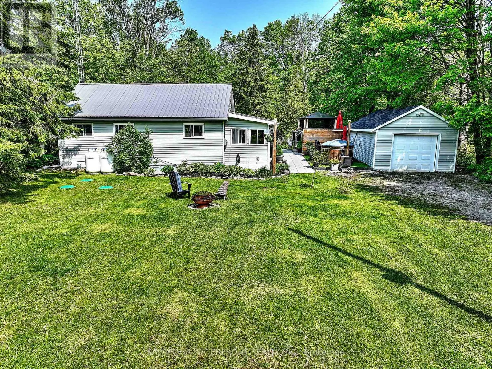 82 Kozy Kove Road, Kawartha Lakes, Ontario  K0M 1C0 - Photo 2 - X12211053