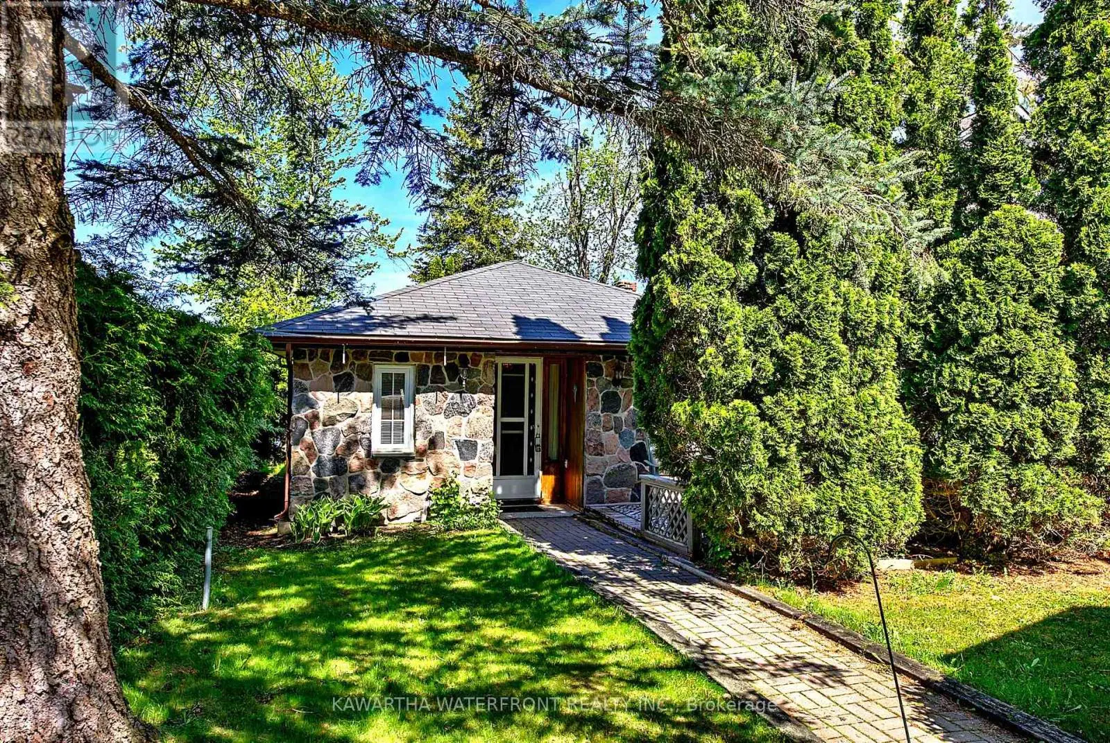 6 Oriole Road, Kawartha Lakes, Ontario  K0M 1N0 - Photo 3 - X12211360