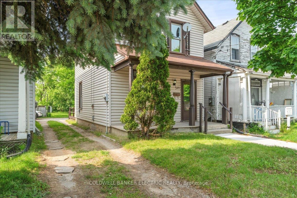 544 Chamberlain Street, Peterborough Central, Ontario  K9J 4L5 - Photo 2 - X12211883