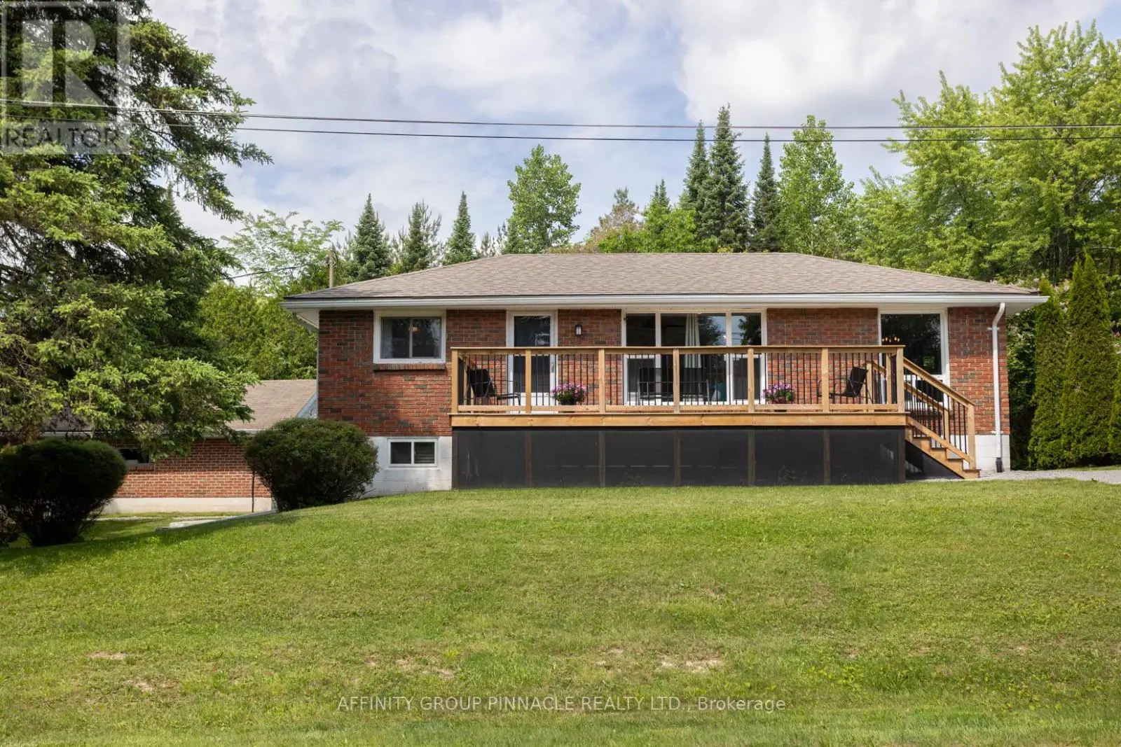 203 George Drive, Kawartha Lakes, Ontario  K0M 1A0 - Photo 2 - X12212594