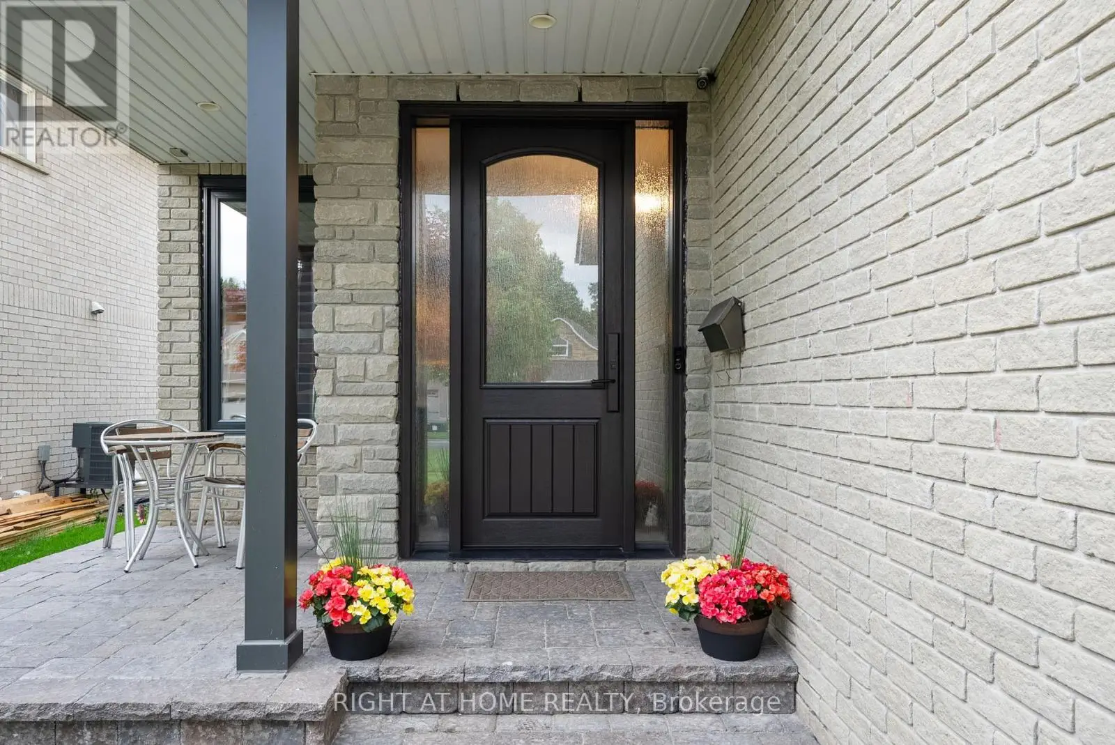 489 Britannia Avenue E, Oshawa, Ontario  L1L 1B8 - Photo 2 - E12212820