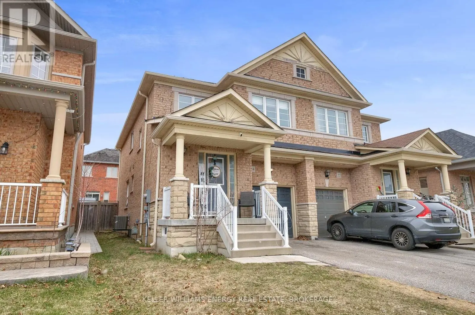24 Ken Wagg Crescent, Whitchurch-Stouffville, Ontario  L4A 0J8 - Photo 2 - N12213125