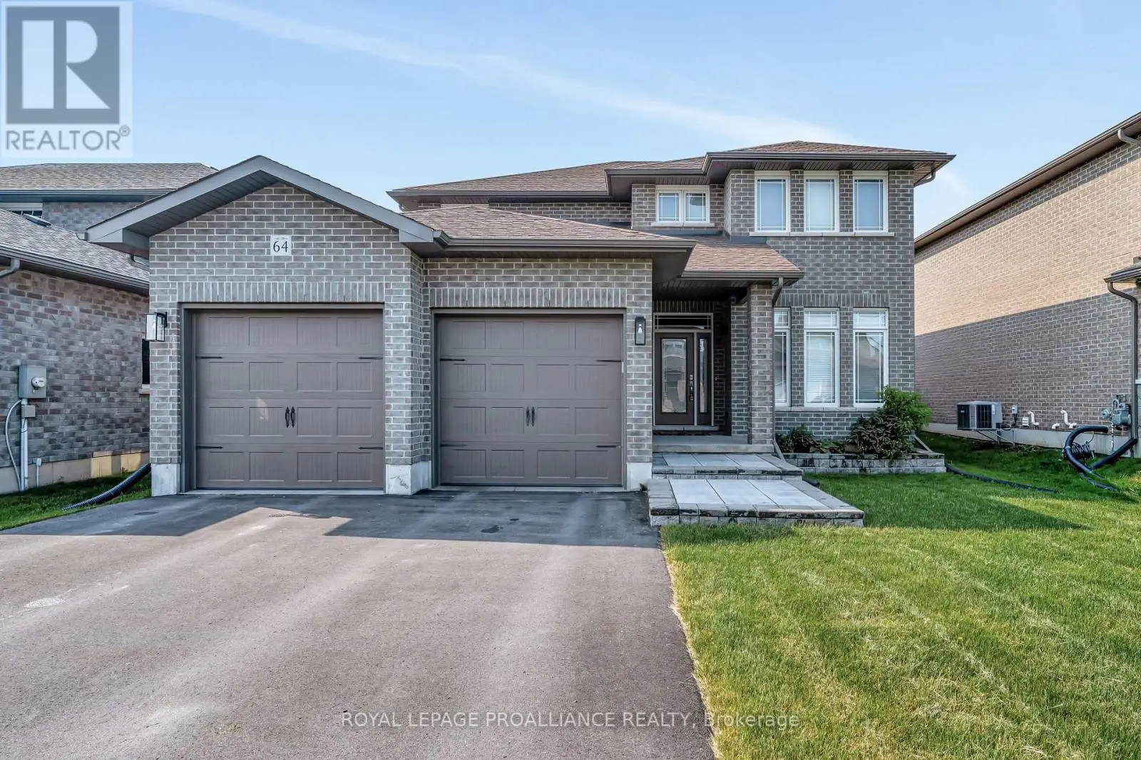 64 Crews Crescent, Quinte West, Ontario  K8V 0G3 - Photo 1 - X12103596