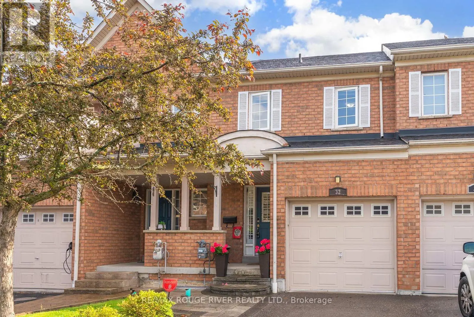 32 Palisades Court, Whitby, Ontario  L1N 9T8 - Photo 1 - E12213362