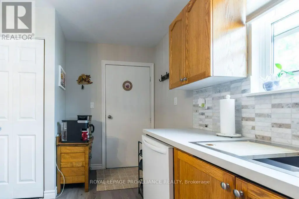 412 Victoria Street N, Tweed, Ontario  K0K 3J0 - Photo 3 - X12213777