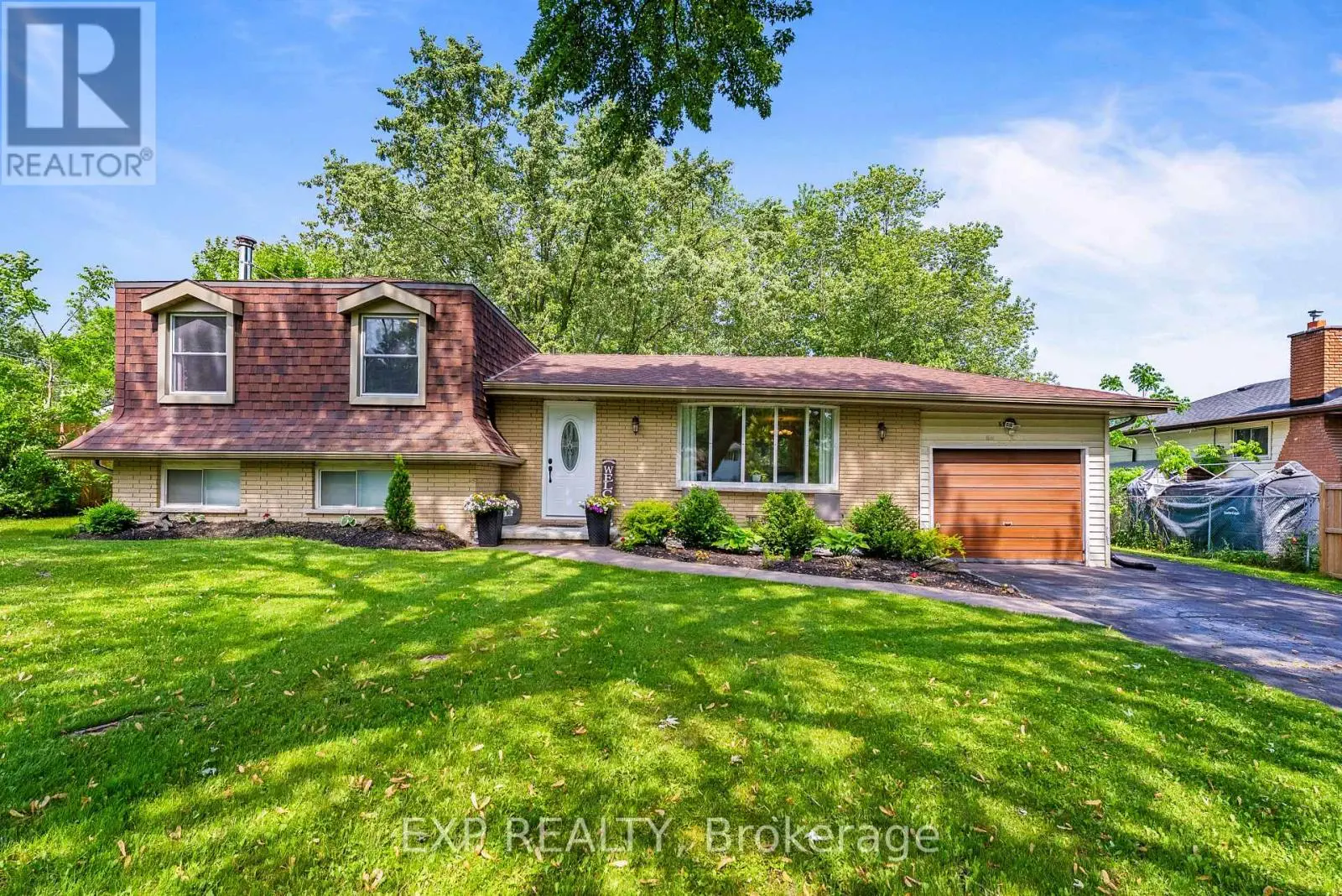 512 Whites Road, Quinte West, Ontario  K8V 5P8 - Photo 1 - X12214029