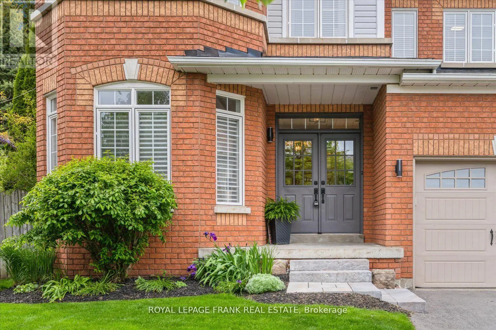 24 James Rowe Drive, Whitby, Ontario  L1R 2X8 - Photo 2 - E12214934