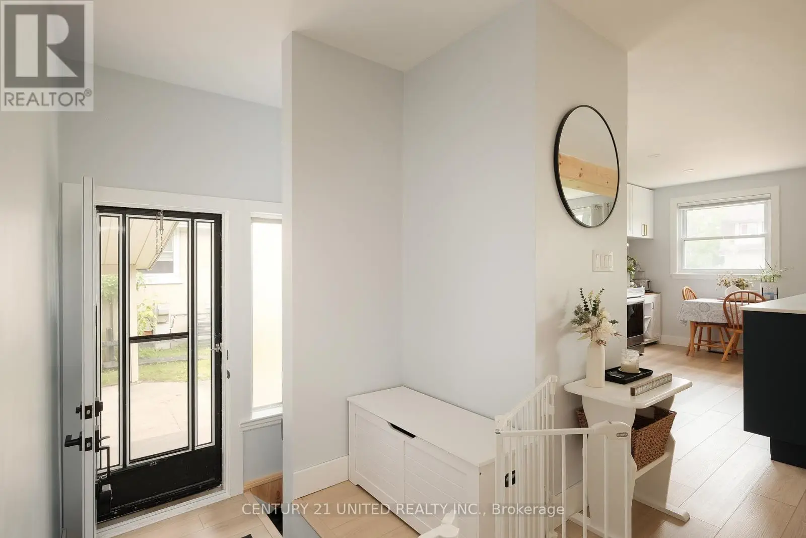 644 Crawford Drive, Peterborough South, Ontario  K9J 3W6 - Photo 3 - X12215074