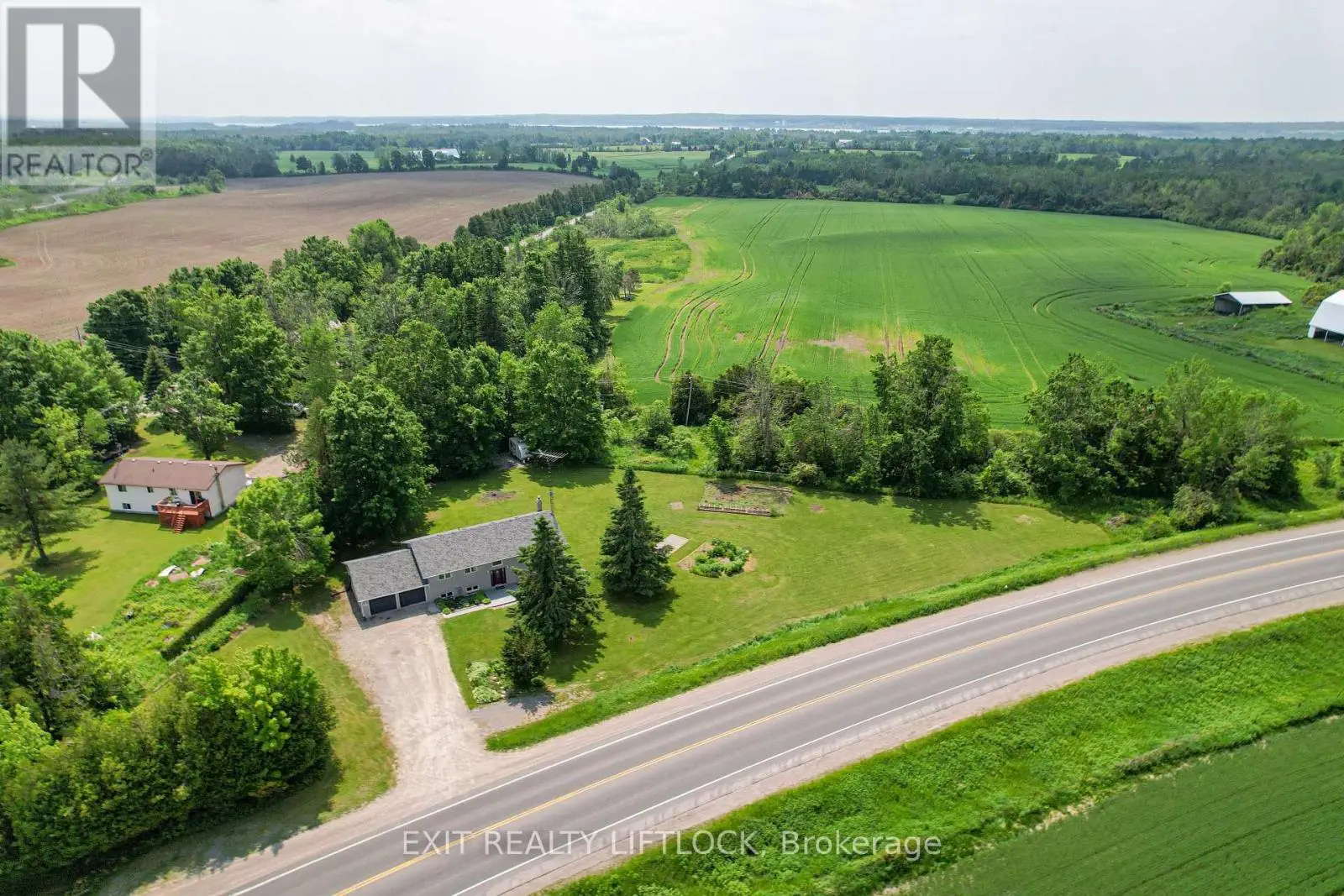 1220 Tara Road, Selwyn, Ontario  K0L 1T0 - Photo 2 - X12215245