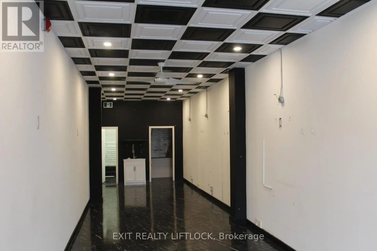 406 George Street N, Peterborough Central, Ontario  K9H 3R5 - Photo 2 - X12215605