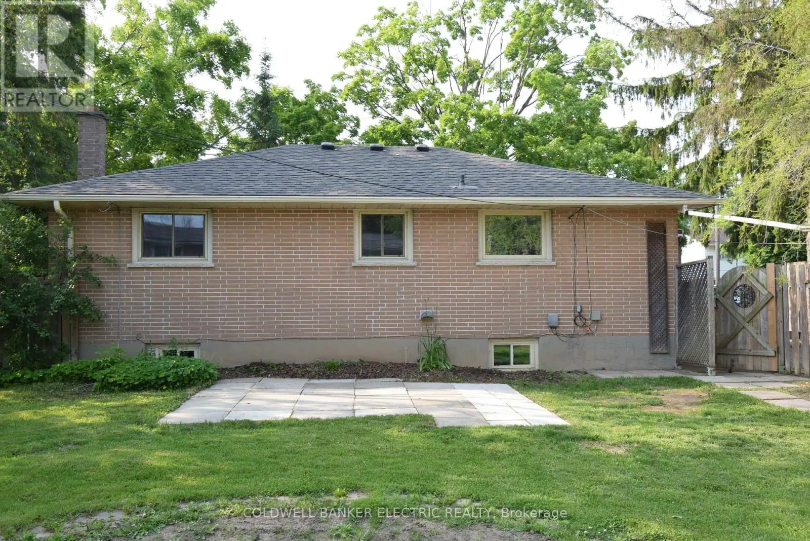 281 Collison Avenue, Peterborough South, Ontario  K9J 1A5 - Photo 2 - X12215639