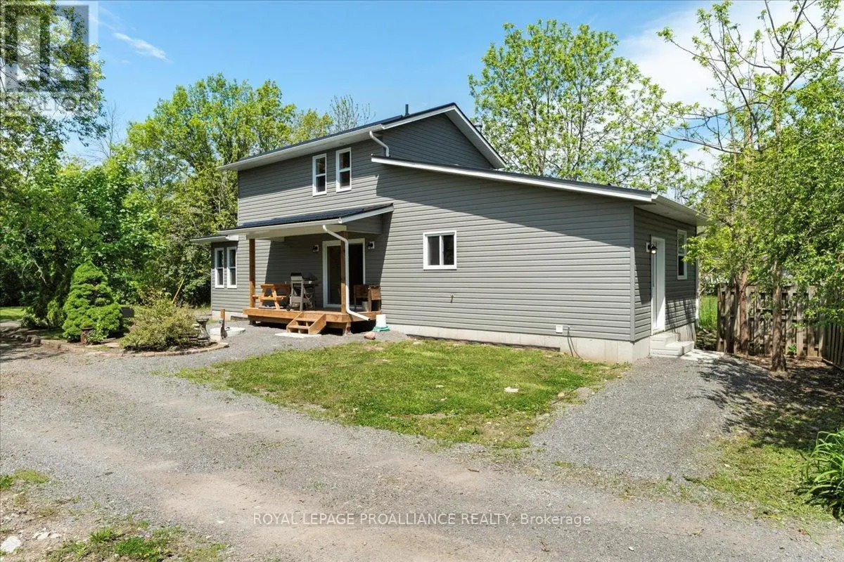 31 Ashe Crescent, Belleville, Ontario  K8N 4Z4 - Photo 3 - X12215882
