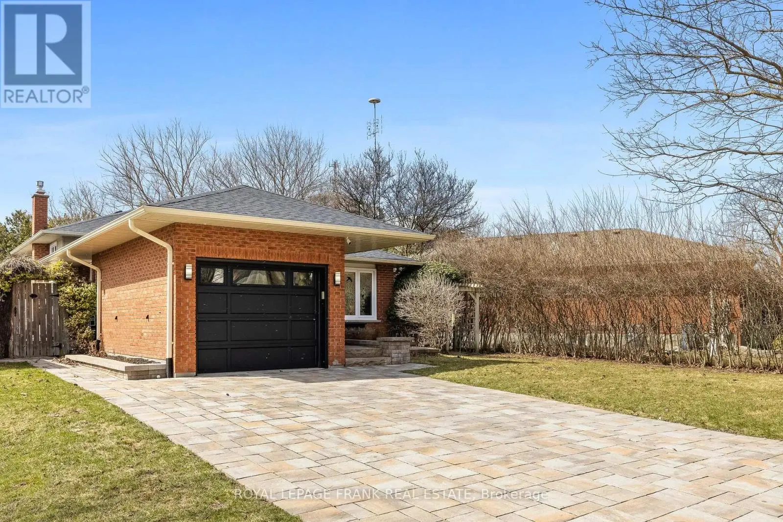 80 Michael Boulevard, Whitby, Ontario  L1N 5Z1 - Photo 1 - E12077116
