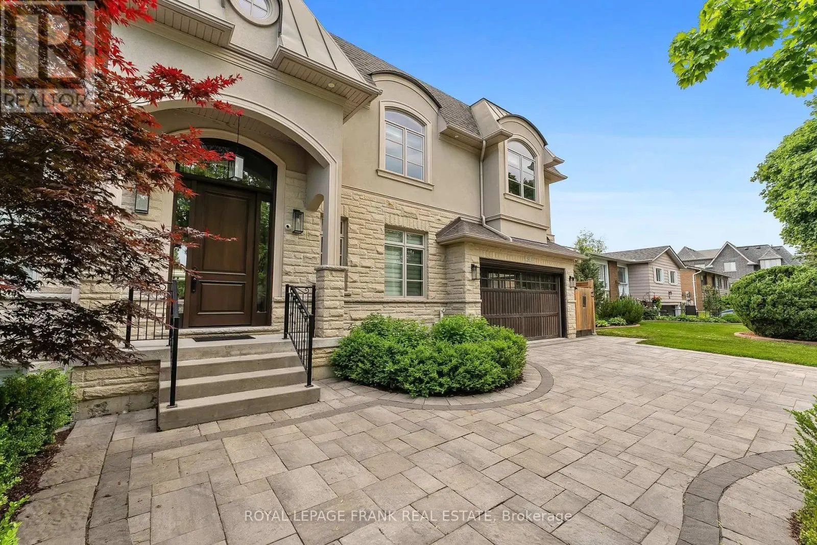 52 Wootten Way N, Markham, Ontario  L3P 2Y4 - Photo 2 - N12147963