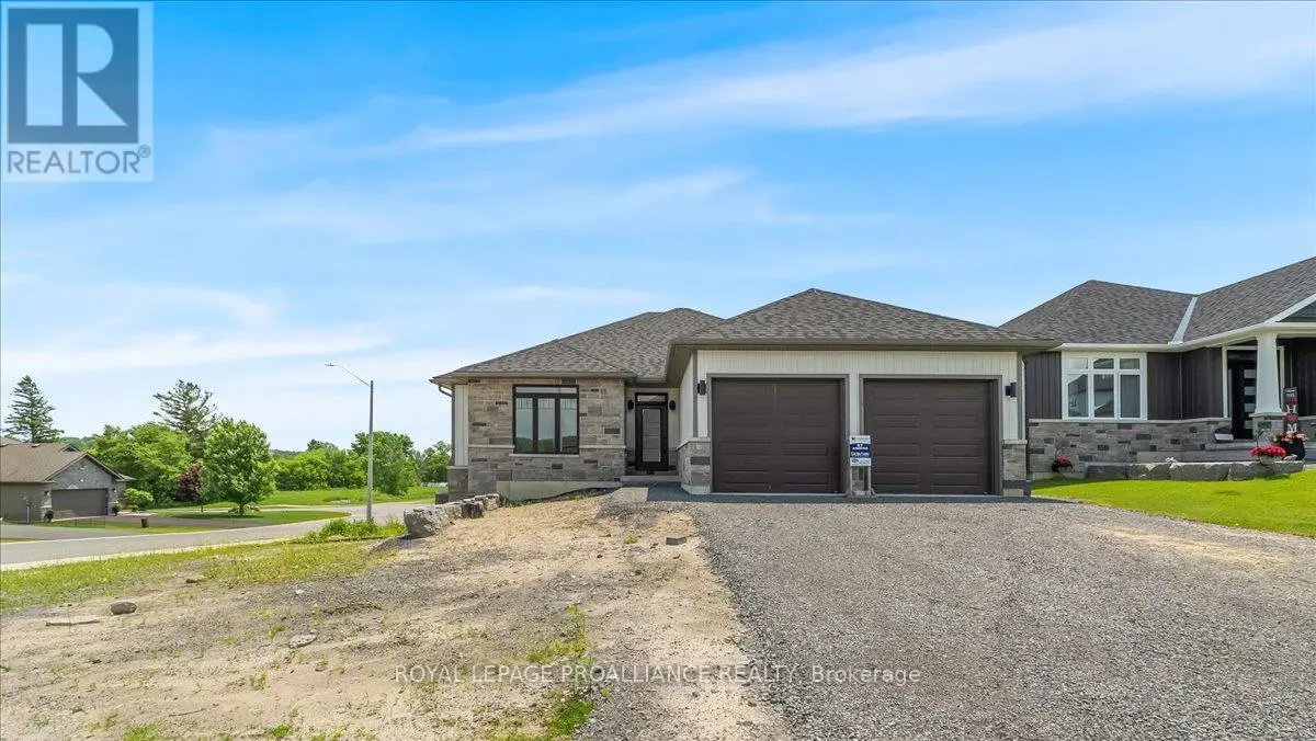 47 Rosewood Drive, Quinte West, Ontario  K0K 2C0 - Photo 3 - X12206490