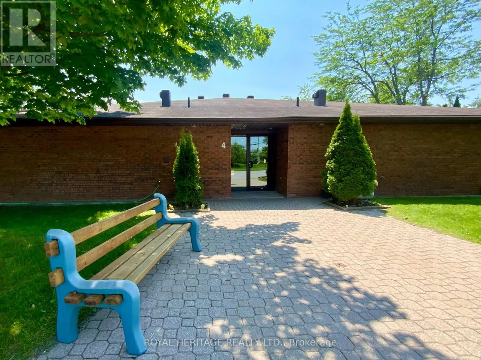 405 - 200 East Street S, Kawartha Lakes, Ontario  K0M 1A0 - Photo 2 - X12217745