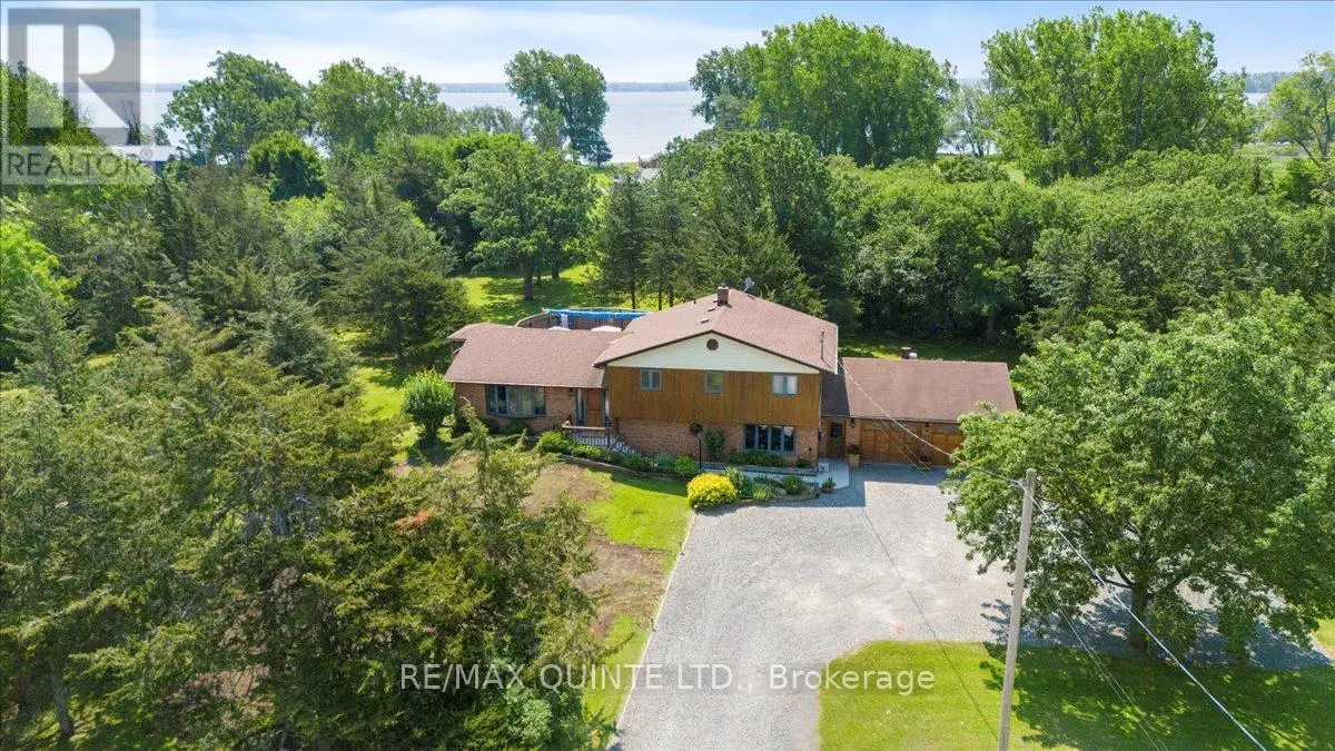 338 Sunrise Drive, Prince Edward County, Ontario  K8N 4Z7 - Photo 3 - X12218231