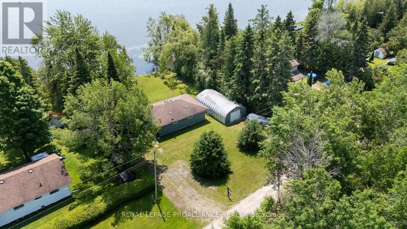 70 Beach Road, Kawartha Lakes, Ontario  K0M 2C0 - Photo 2 - X12218260