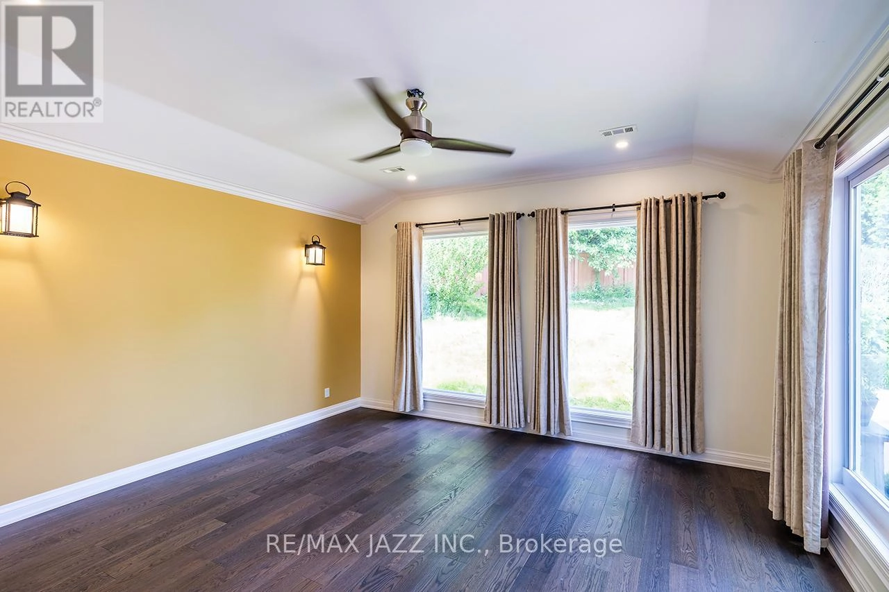 633 Pinewood Street, Oshawa, Ontario L1G 2S2 - Photo 5 - E12219027