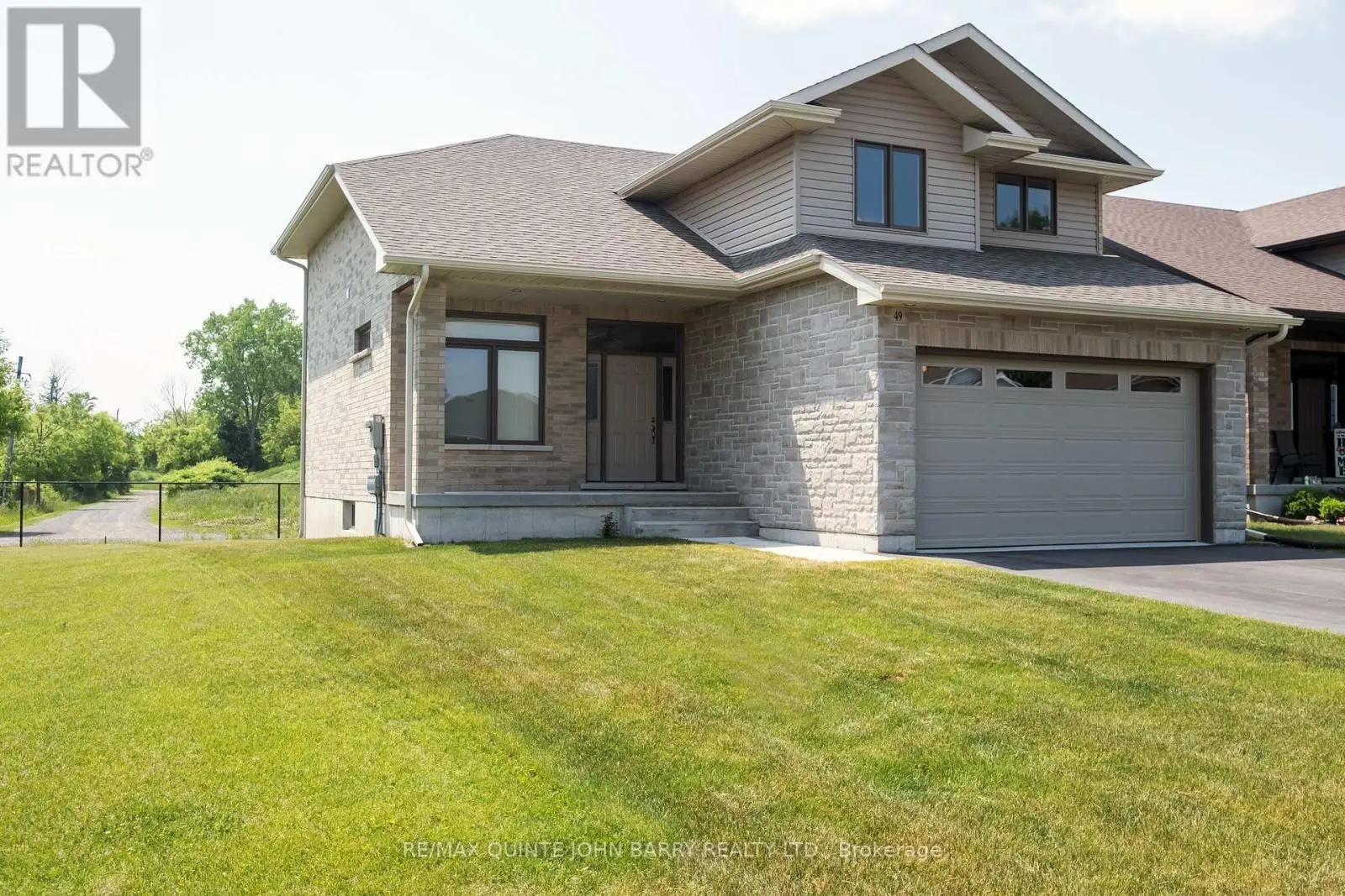 49 Lanark Drive, Belleville, Ontario  K8N 0G8 - Photo 3 - X12219094