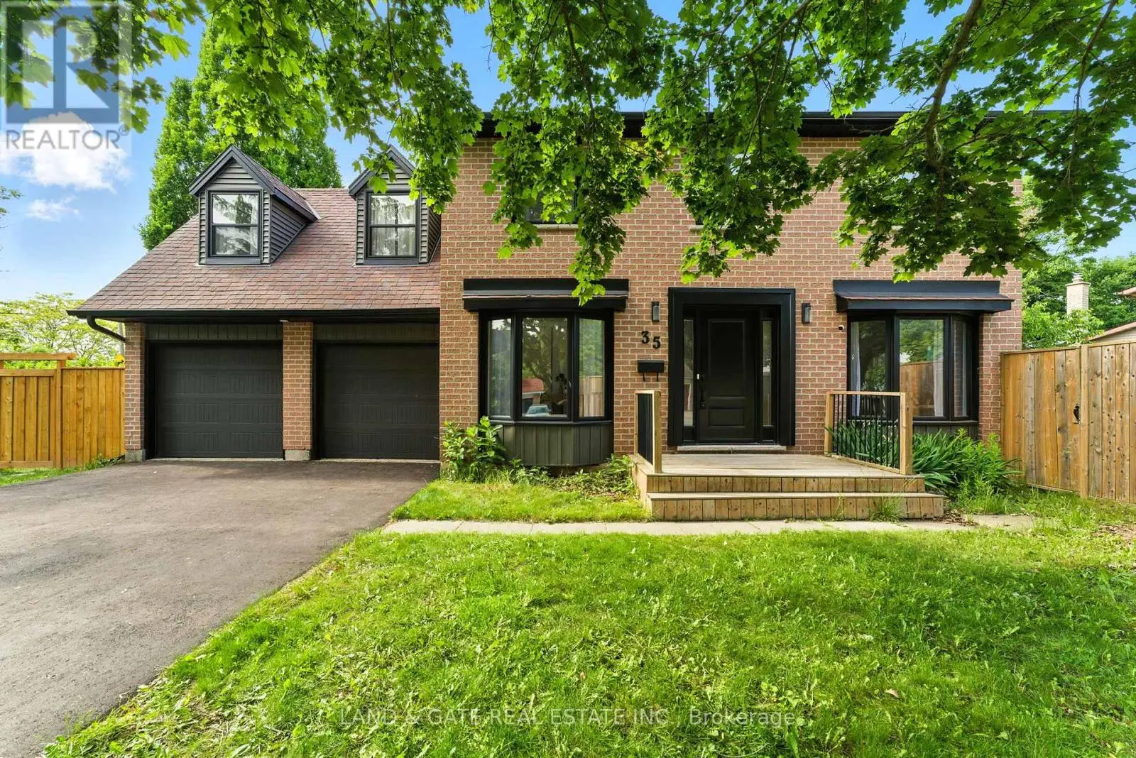 35 Aspen Valley Crescent, Guelph, Ontario  N1G 3Z9 - Photo 1 - X12219635