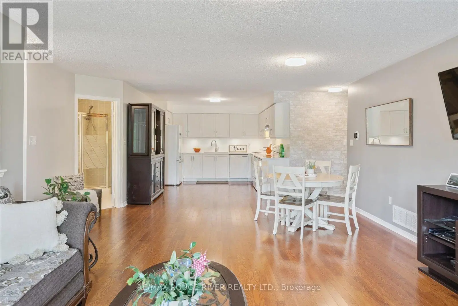 70 Brookside Street, Cavan Monaghan, Ontario  L0A 1G0 - Photo 3 - X12218821