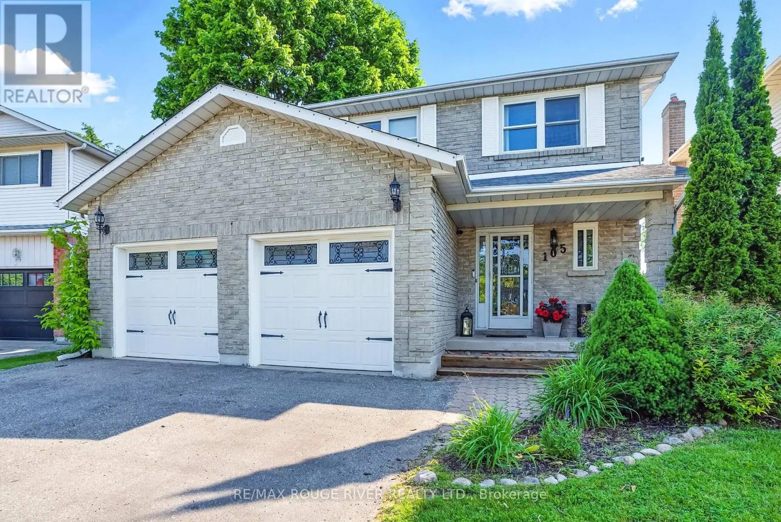 105 Overbank Drive, Oshawa, Ontario  L1J 7Y9 - Photo 1 - E12219721