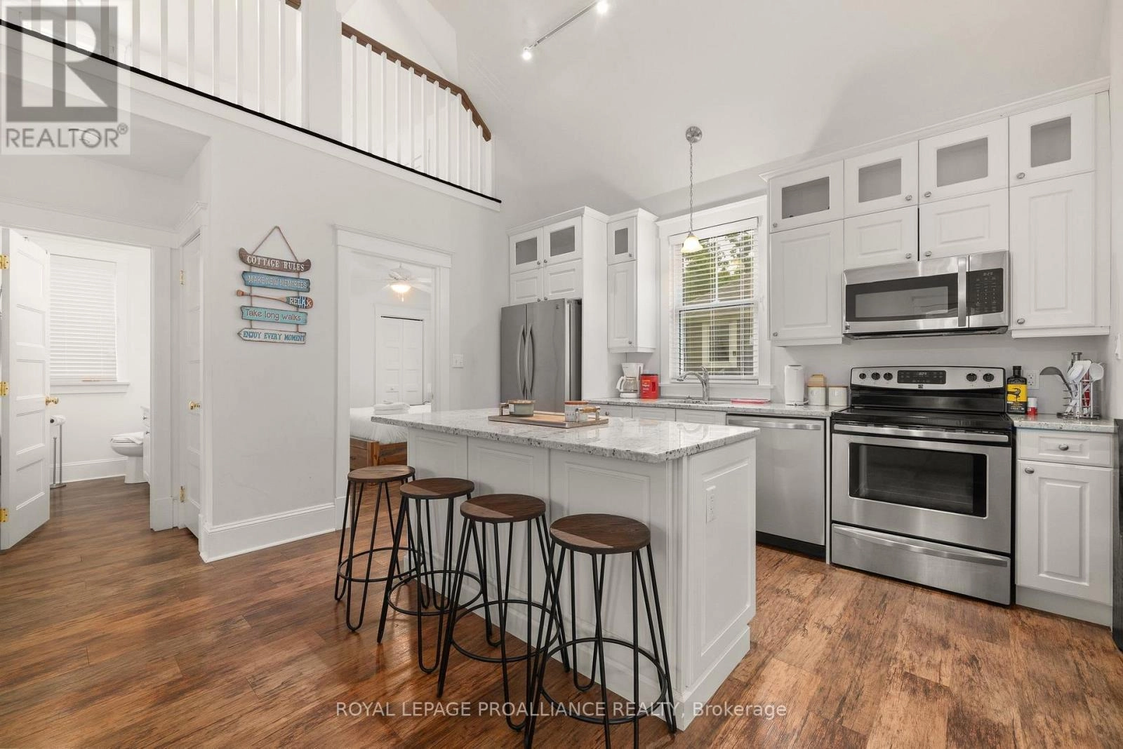 9 Hollow Lane, Prince Edward County, Ontario  K0K 1P0 - Photo 3 - X12221138