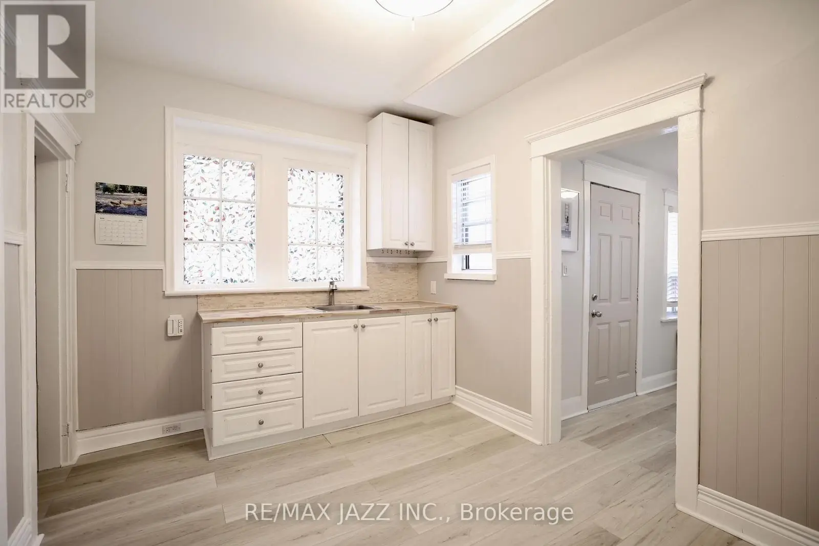 118 Eastwood Boulevard, Toronto, Ontario  M4L 2C9 - Photo 2 - E12208210